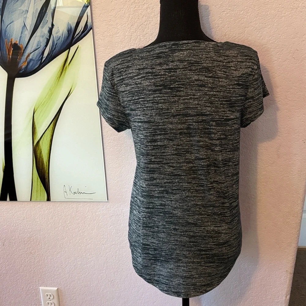 shirt size small - Picture 4 of 5